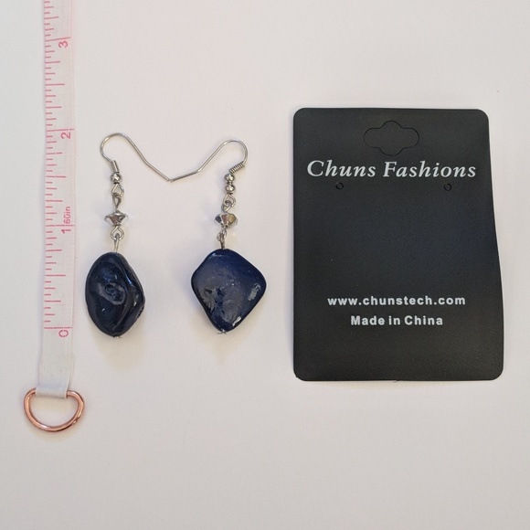 Chuns Dangle Earrings NWOT - Picture 2 of 4